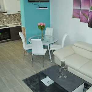Kristal Apartment